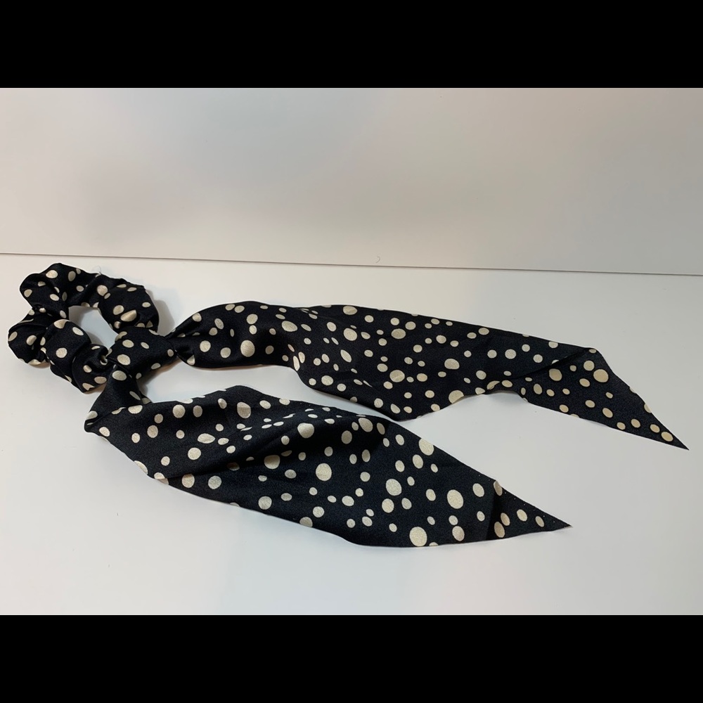 The Polka Dotted Scrunchie